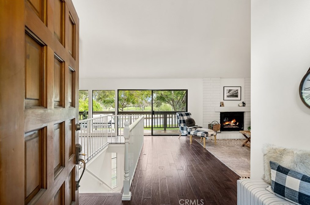 16 Montanas Sud, Irvine CA  exterior