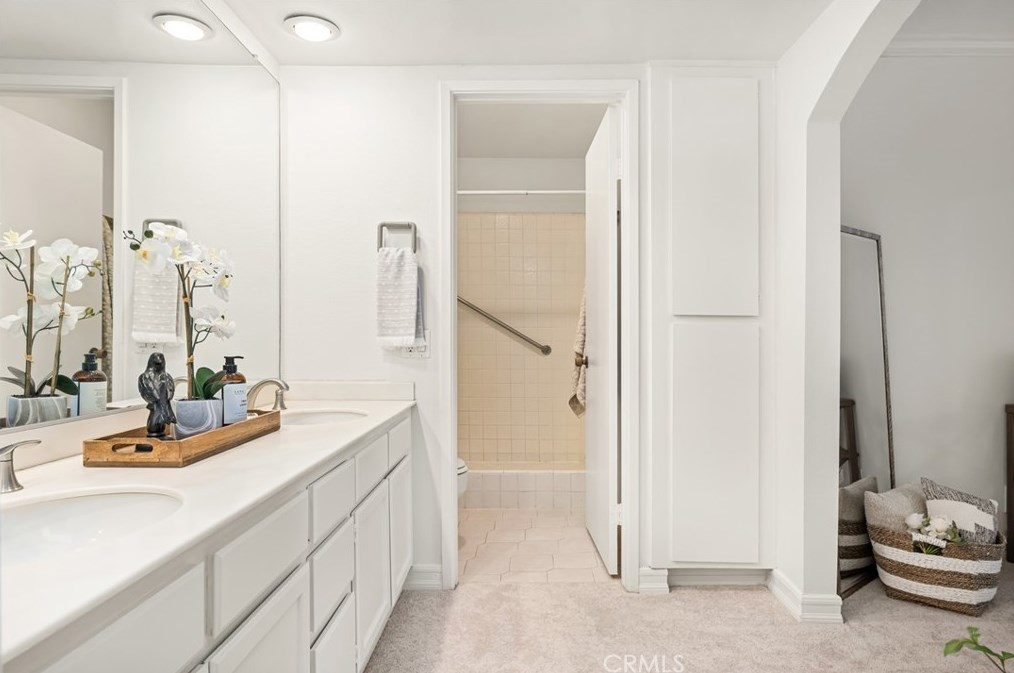 16 Montanas Sud, Irvine CA  exterior