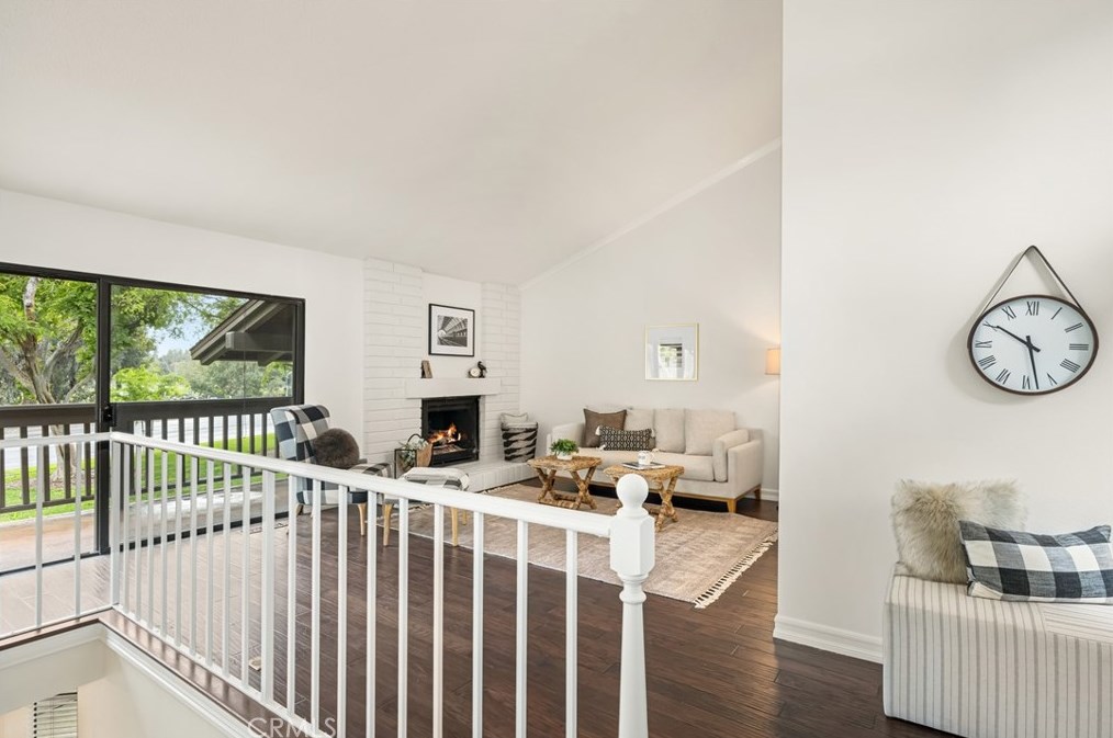 16 Montanas Sud, Irvine CA  exterior