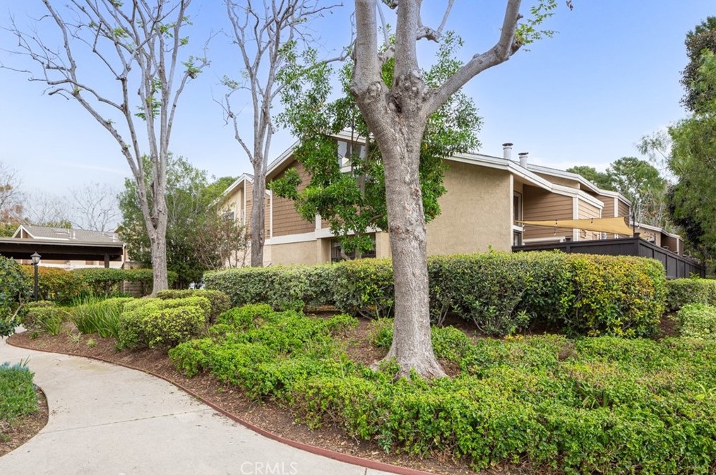 10 Lakepines, Irvine CA  92620-1913 exterior