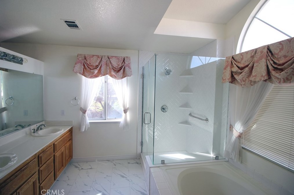 6831 Ironwood Dr, Riverside CA  92506-6517 exterior