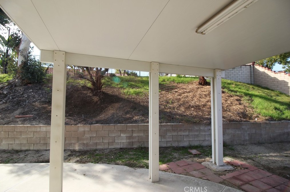 6831 Ironwood Dr, Riverside CA  92506-6517 exterior