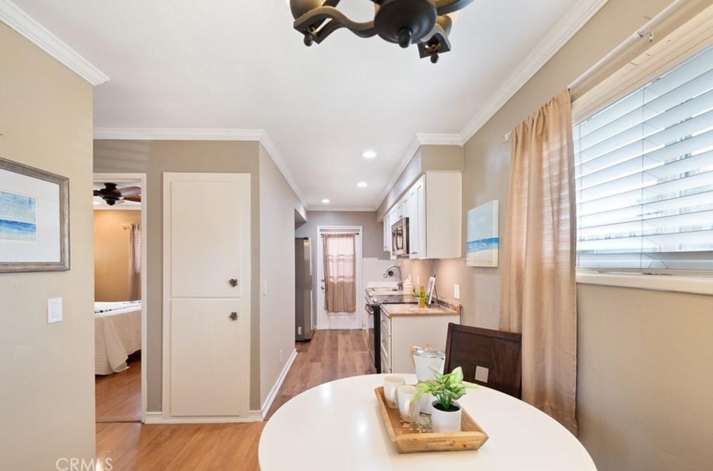 19866 Bushard St, Huntington Beach CA  92646-4027 exterior