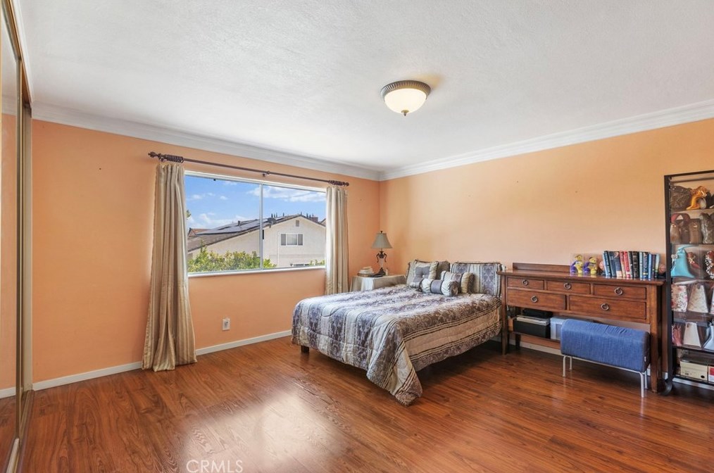 14872 Elm Ave, Irvine CA  92606-2610 exterior