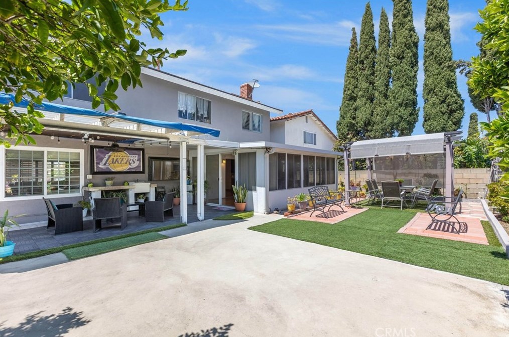 14872 Elm Ave, Irvine CA  92606-2610 exterior