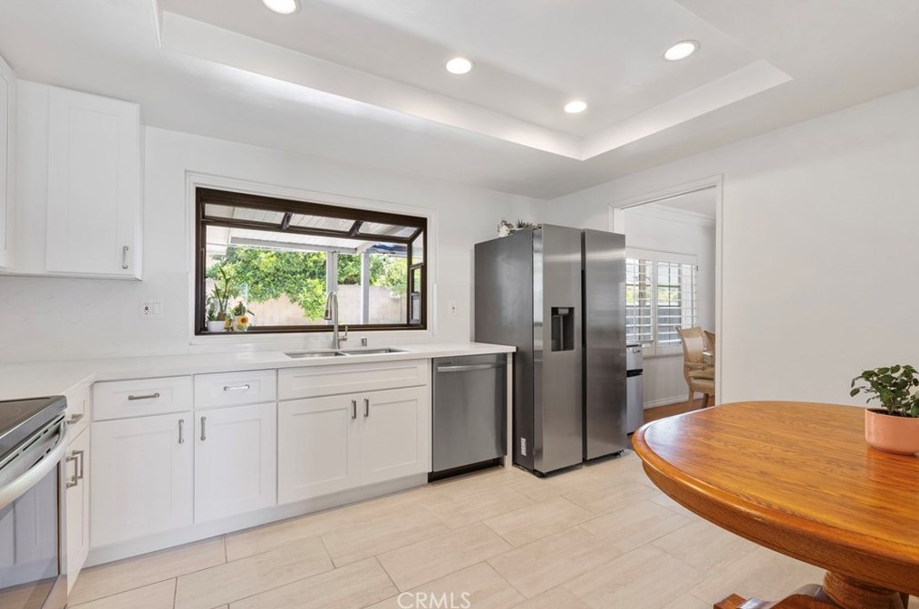 14872 Elm Ave, Irvine CA  92606-2610 exterior