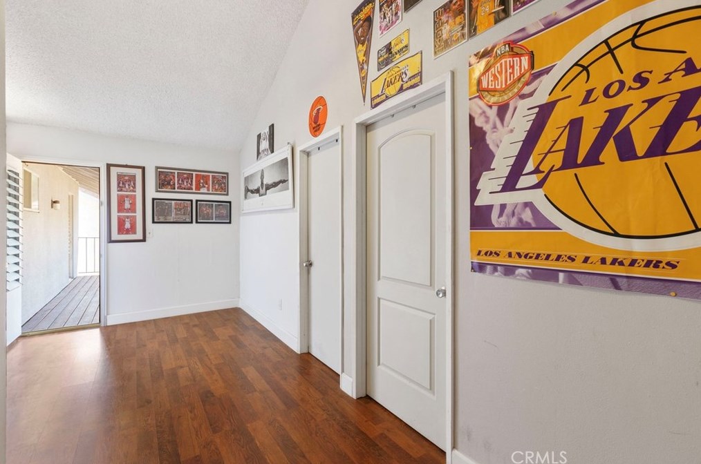 14872 Elm Ave, Irvine CA  92606-2610 exterior