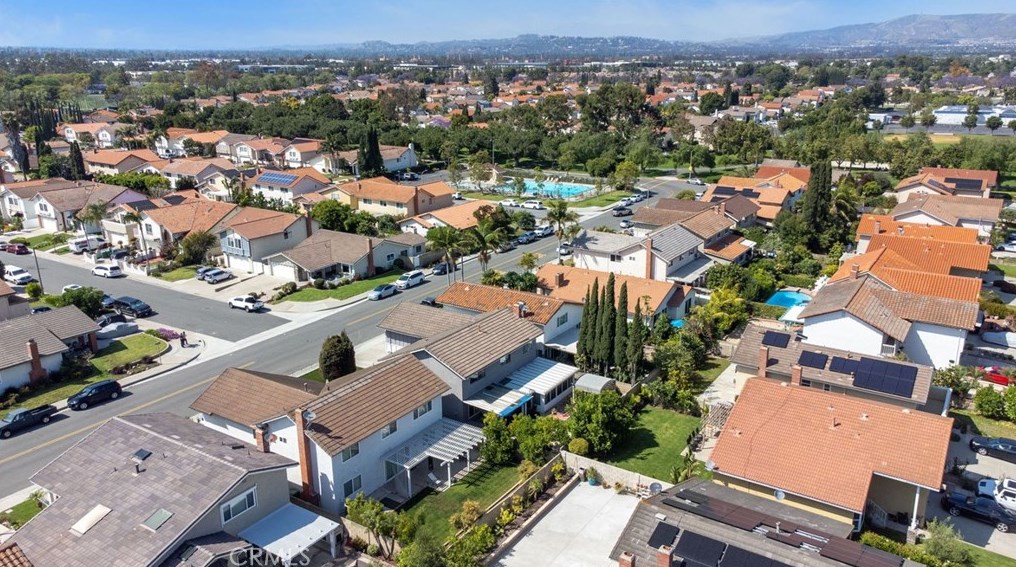 14872 Elm Ave, Irvine CA  92606-2610 exterior