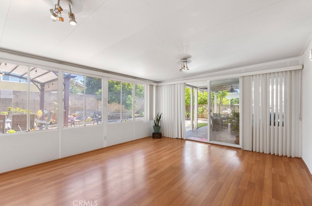 14872 Elm Ave, Irvine CA  92606-2610 exterior