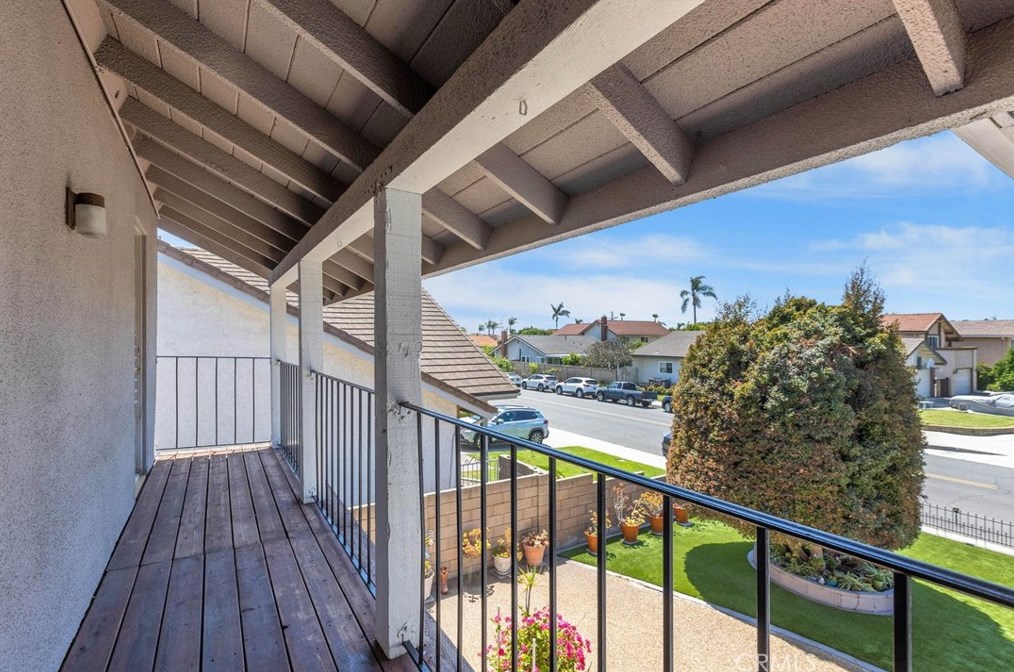 14872 Elm Ave, Irvine CA  92606-2610 exterior