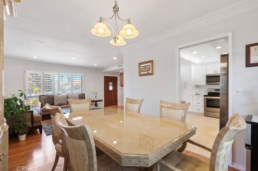 14872 Elm Ave, Irvine CA  92606-2610 exterior