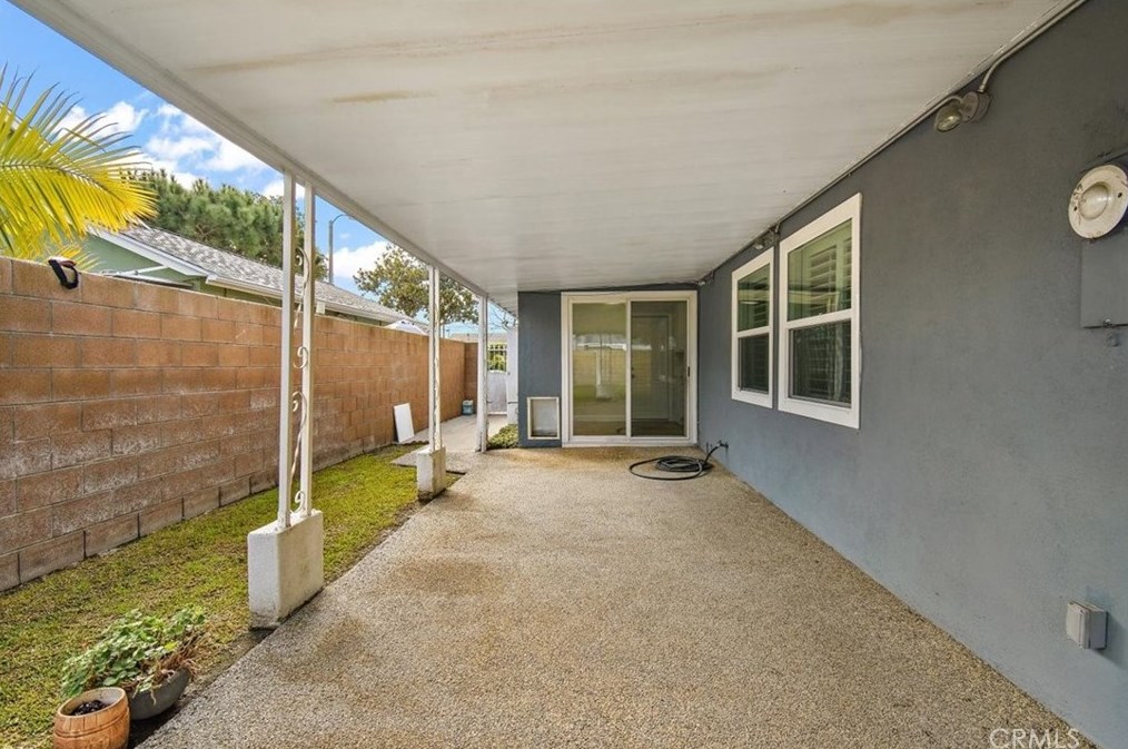 1413 Beacon Ave, Anaheim CA  92802-1717 exterior