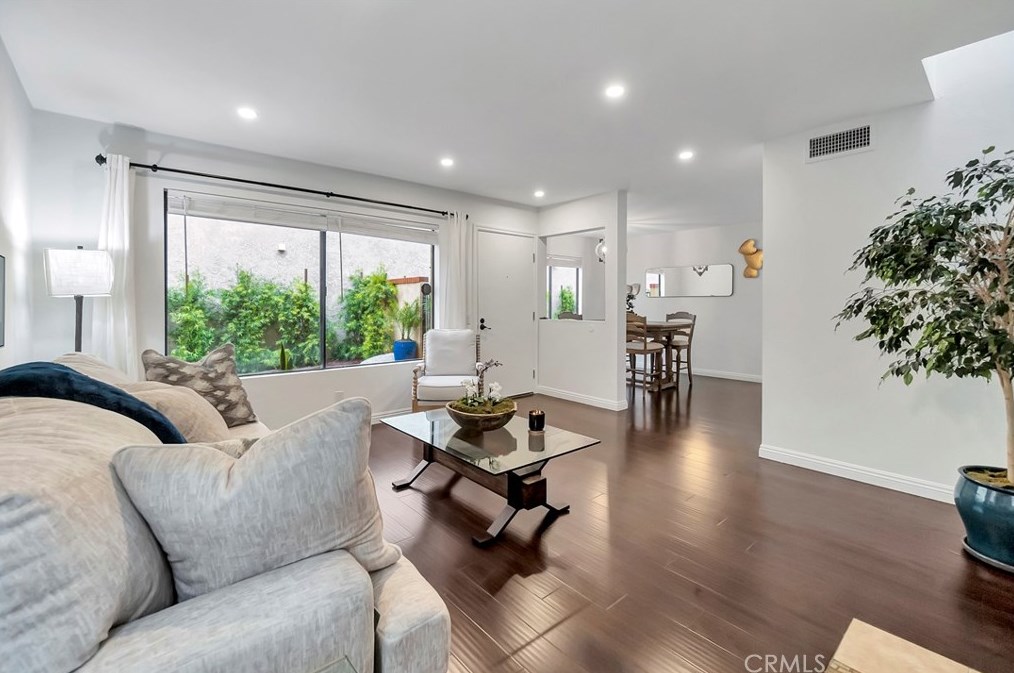 31 Terracima, Irvine CA  92620-2500 exterior