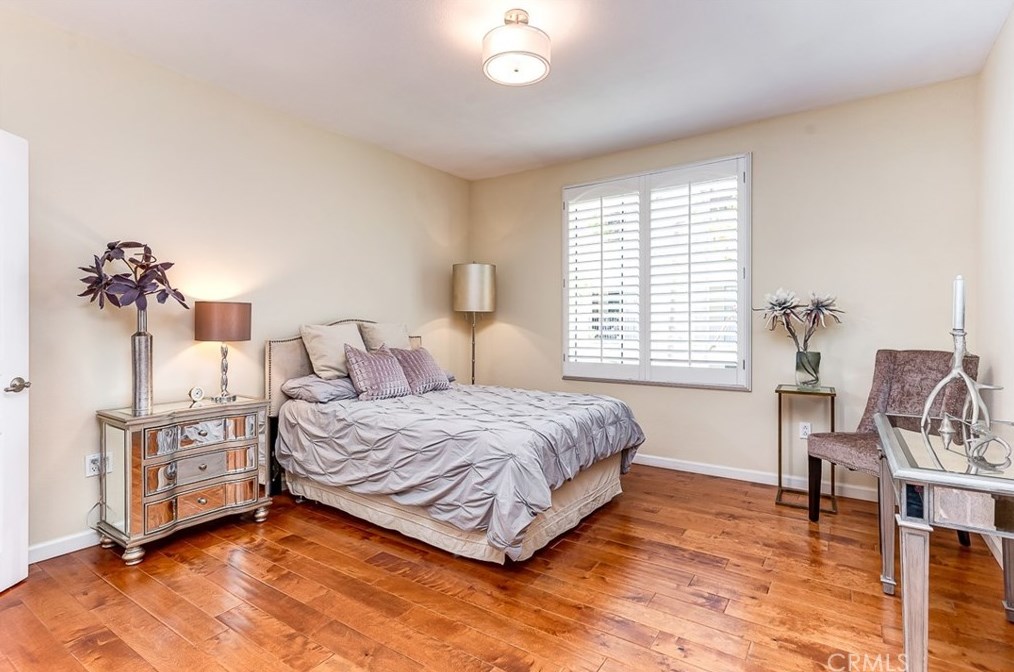 3221 Watermarke Pl, Irvine CA  92612-5617 exterior