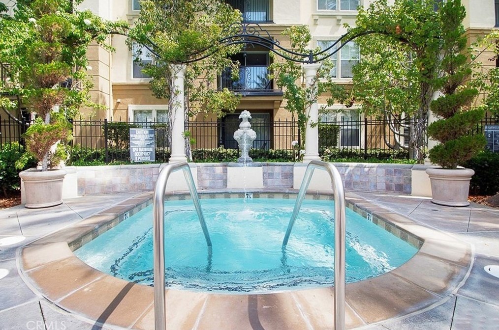 3221 Watermarke Pl, Irvine CA  92612-5617 exterior