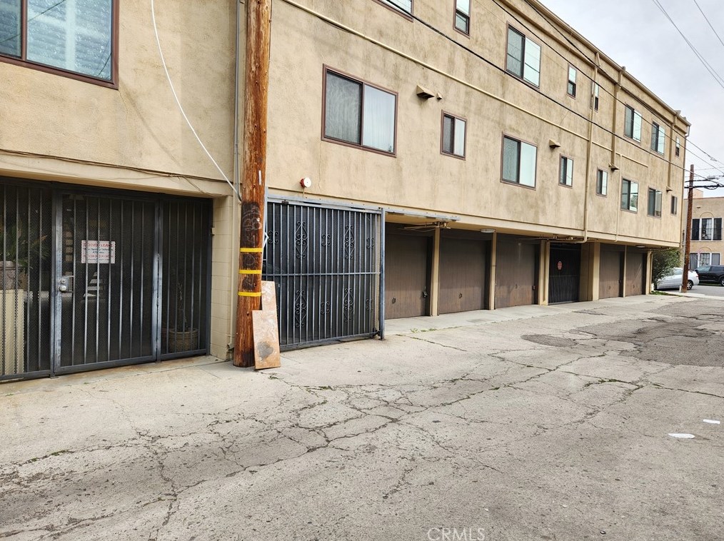 940 3rd St, Long Beach CA  90802-3376 exterior