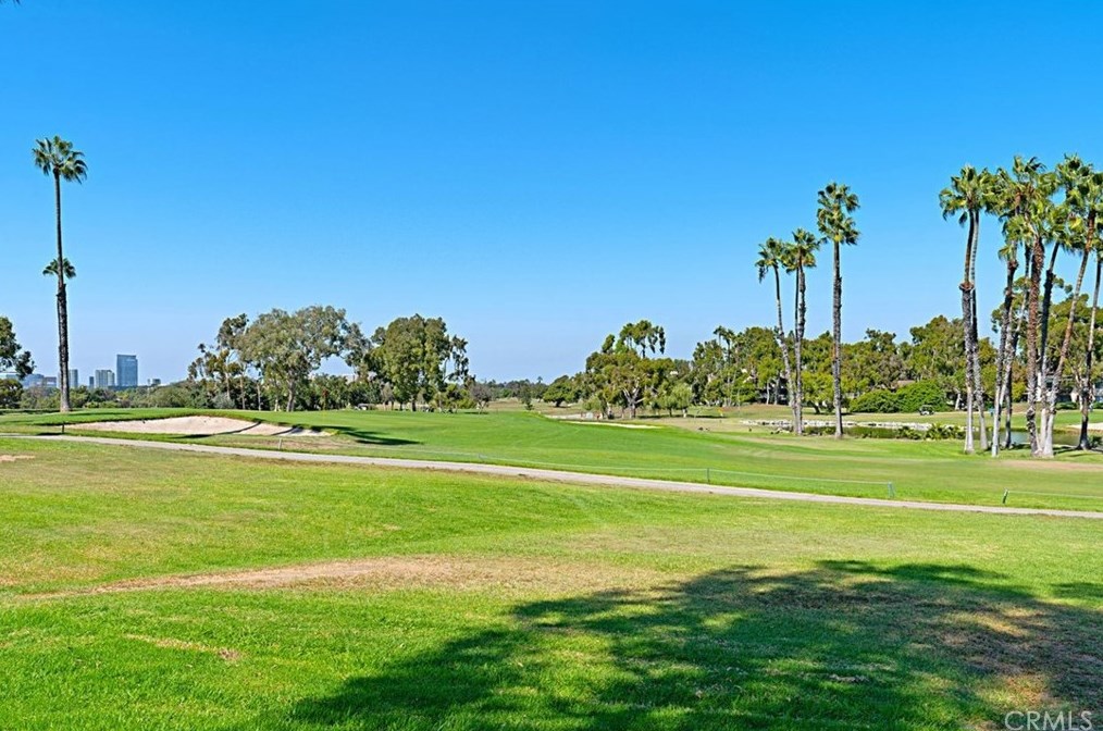 8 Montanas Sud, Irvine CA  92612-2609 exterior