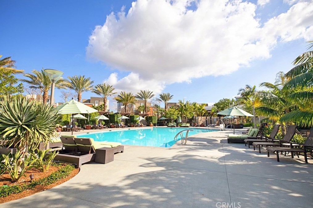 45 Soho, Irvine CA  92612-1083 exterior