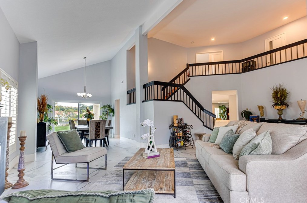 4 Sand Pointe, Laguna Beach CA  92677-5199 exterior