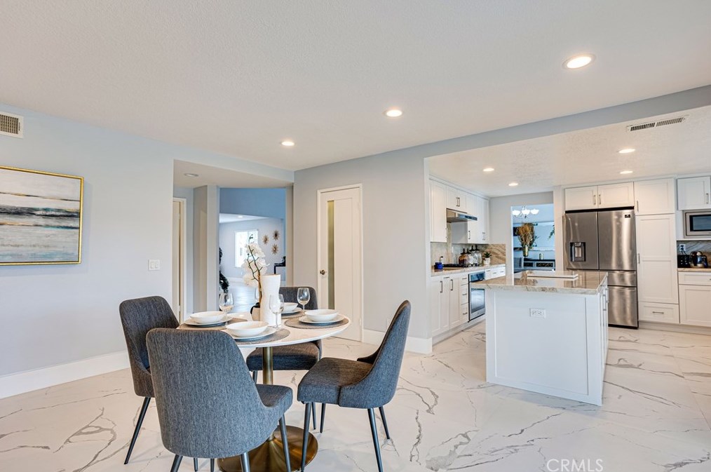4 Sand Pointe, Laguna Beach CA  92677-5199 exterior