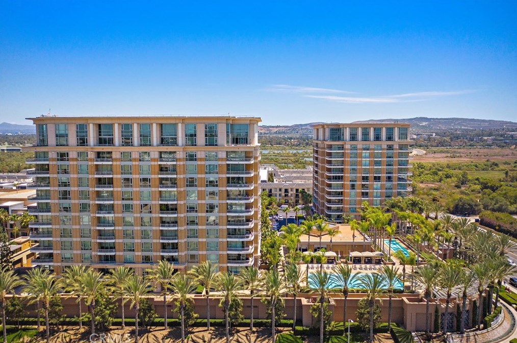 5082 Scholarship, Irvine CA  92612-5695 exterior