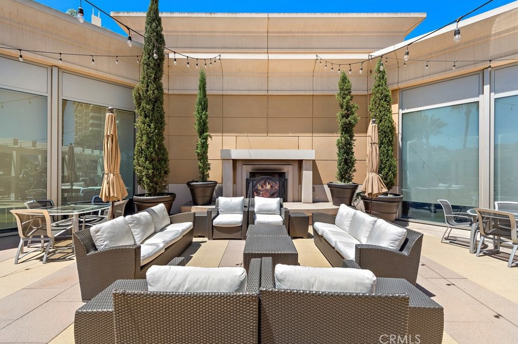 5082 Scholarship, Irvine CA  92612-5695 exterior