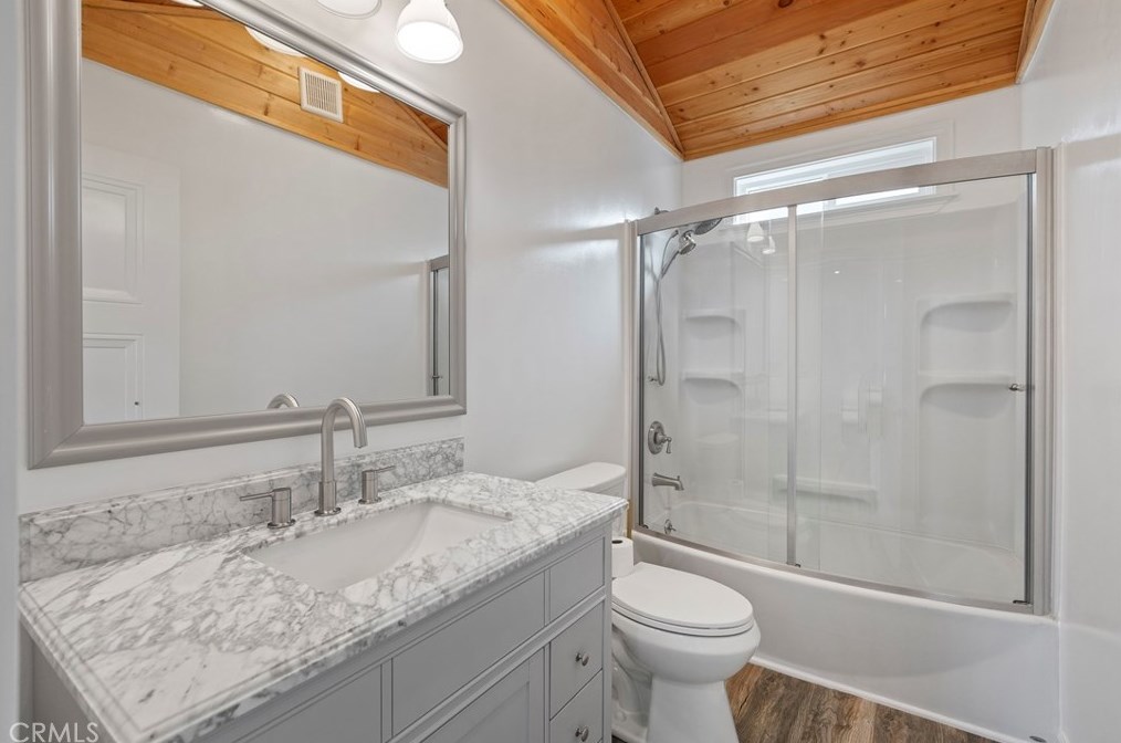 2063 President Pl, Costa Mesa CA  92627-4013 exterior