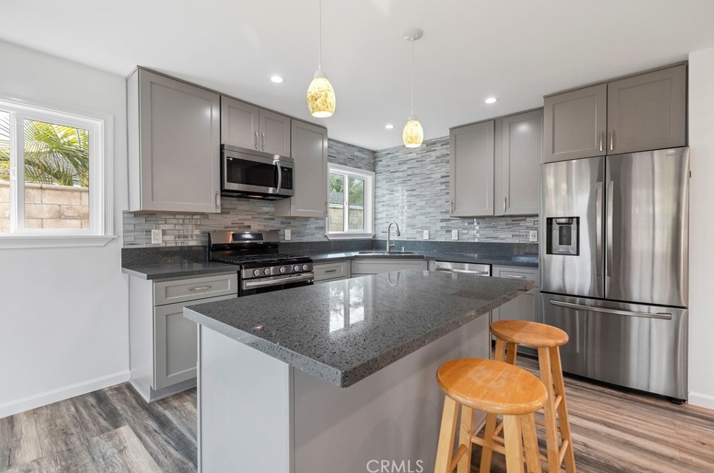 2063 President Pl, Costa Mesa CA  92627-4013 exterior