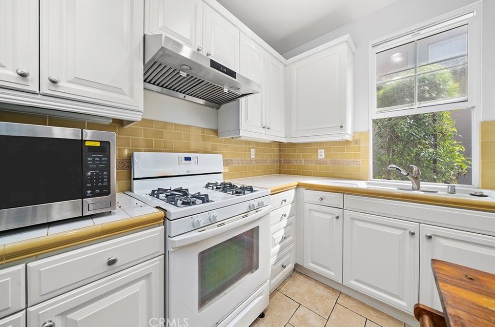103 Canal, Irvine CA  92620-2803 exterior