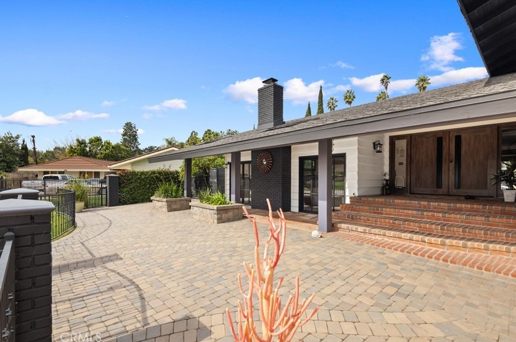 1468 Kensington Dr, Fullerton CA  92831-2026 exterior