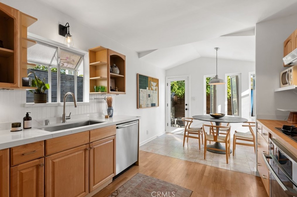 12506 Wagner St, Los Angeles CA  90066-6828 exterior