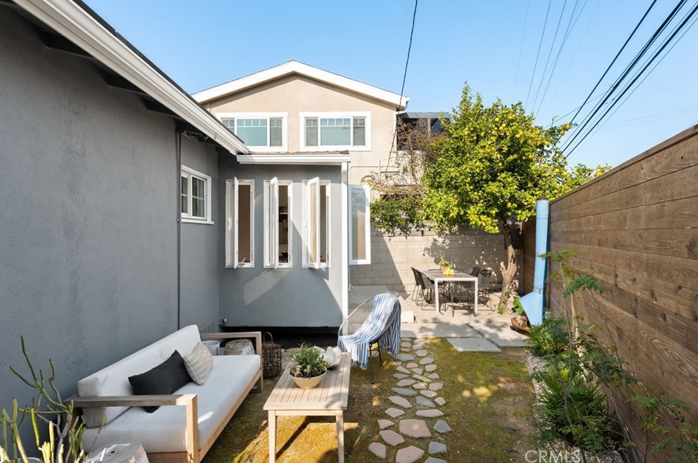 12506 Wagner St, Los Angeles CA  90066-6828 exterior