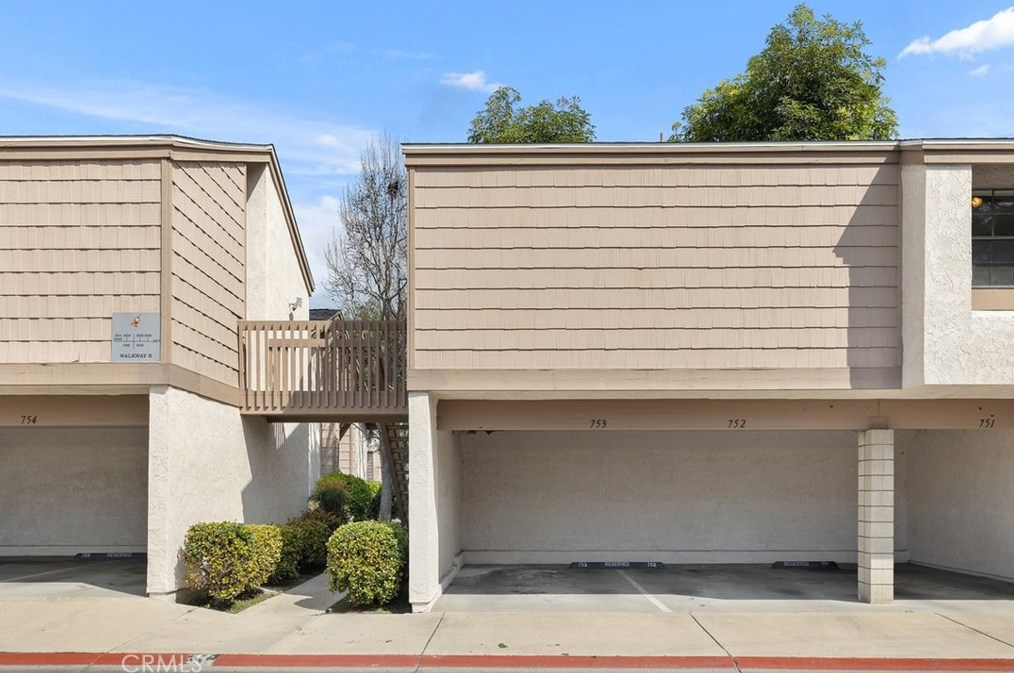 26701 Quail Crk, Laguna Beach CA  92656-3002 exterior