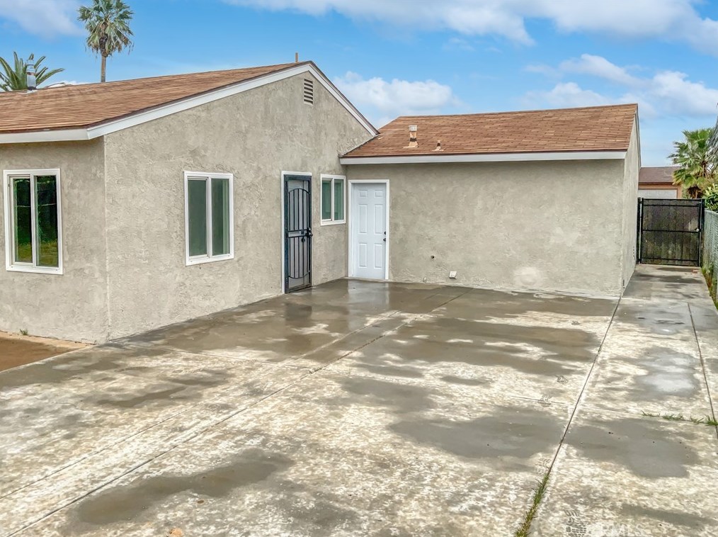 5633 29th St, Riverside CA  92509-2006 exterior