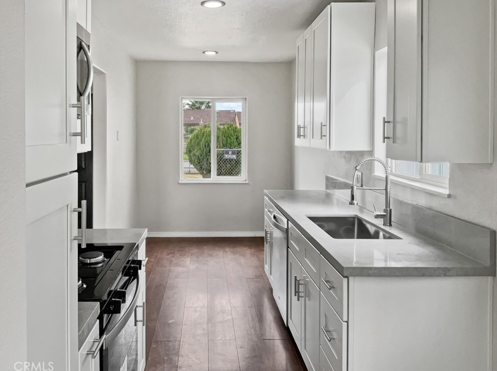 5633 29th St, Riverside CA  92509-2006 exterior