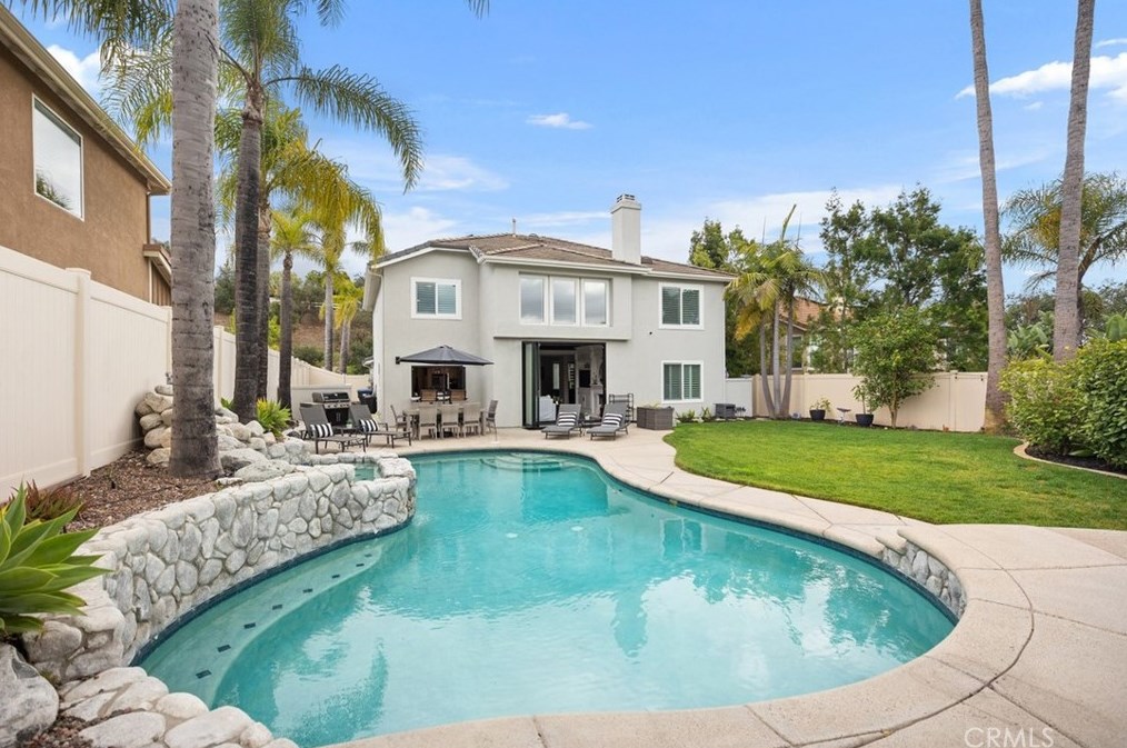 7 Prospector Ct, Trabuco Canyon CA  92679-5325 exterior