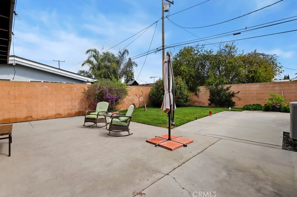 1012 Loara St, Anaheim CA  92801-3618 exterior
