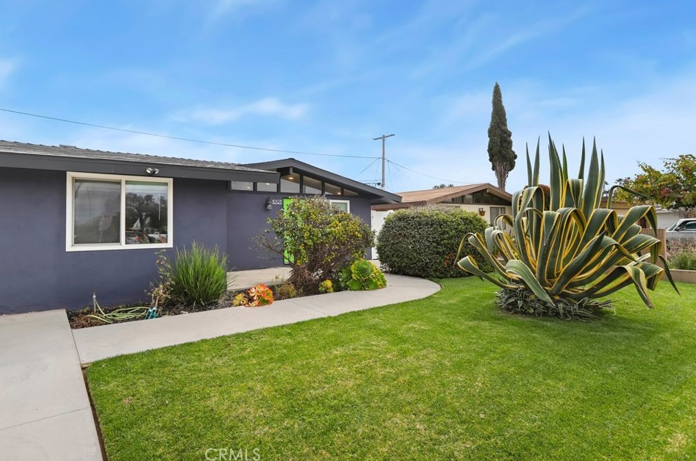 1012 Loara St, Anaheim CA  92801-3618 exterior
