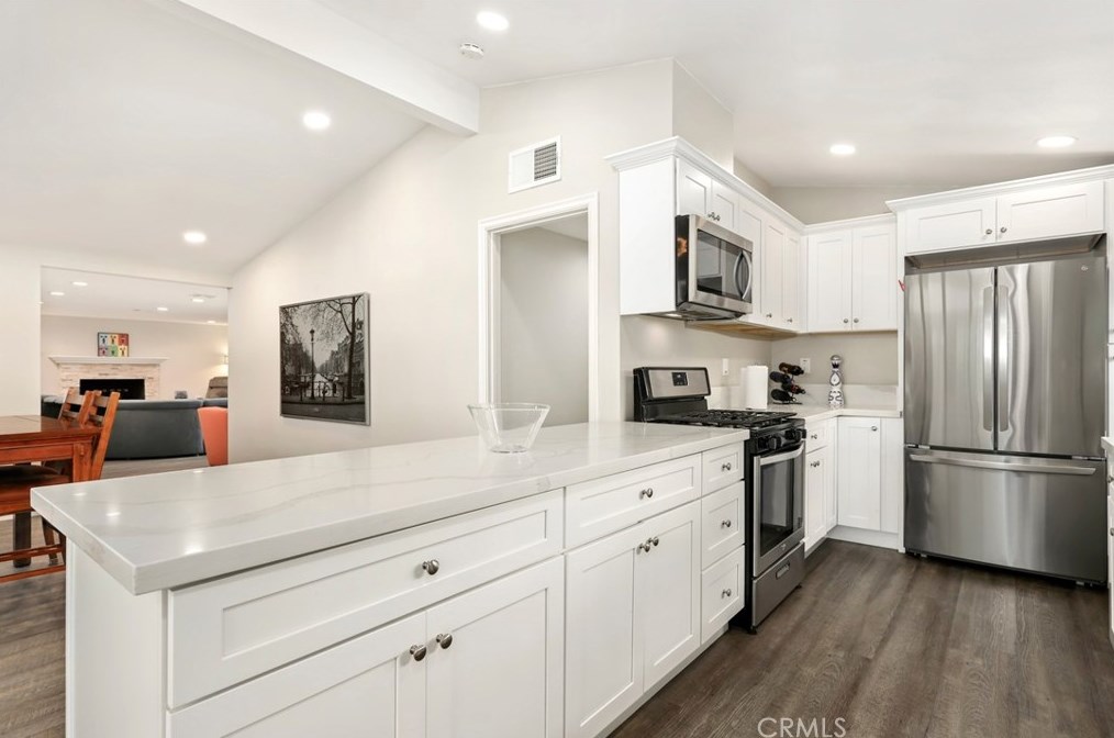 1012 Loara St, Anaheim CA  92801-3618 exterior