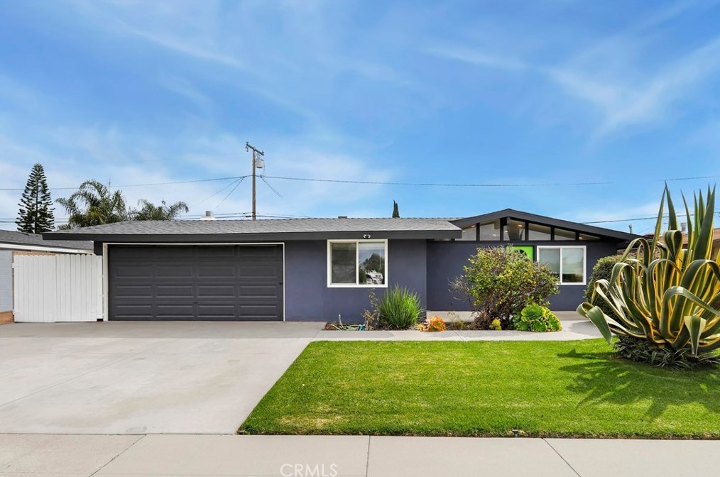1012 Loara St, Anaheim CA  92801-3618 exterior