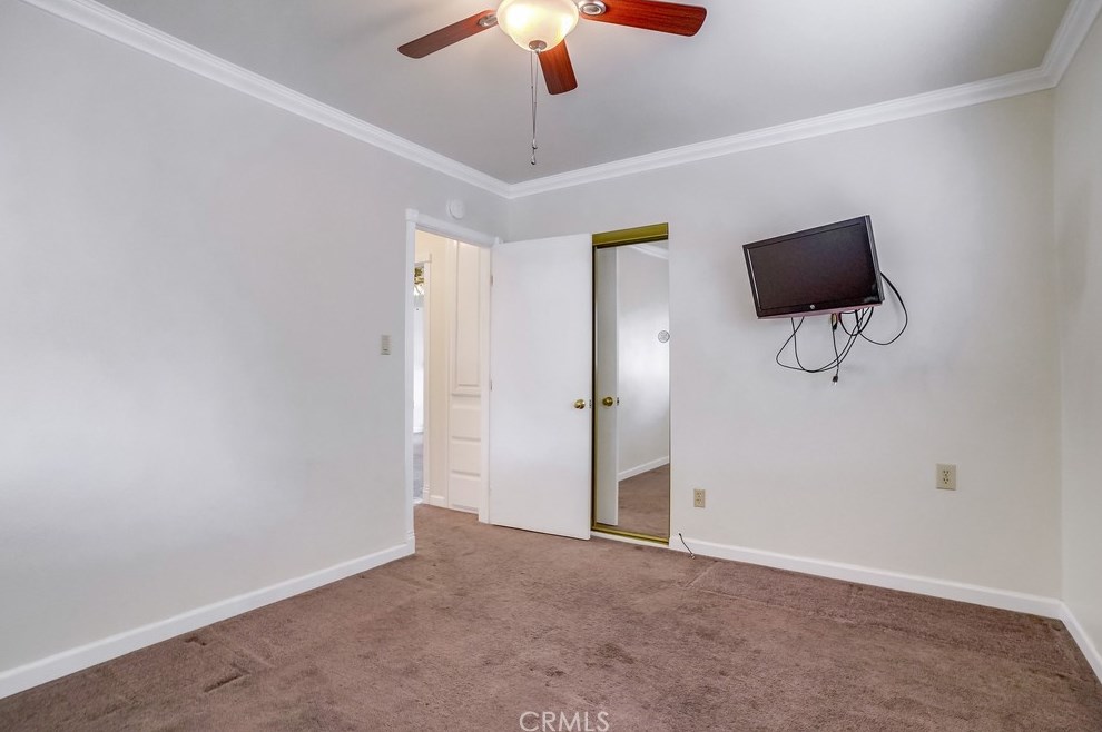 5017 Gafford St, Los Angeles CA  90040-1305 exterior