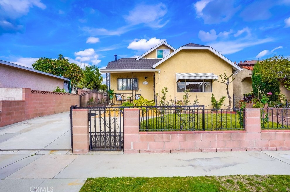 5017 Gafford St, Los Angeles CA  90040-1305 exterior