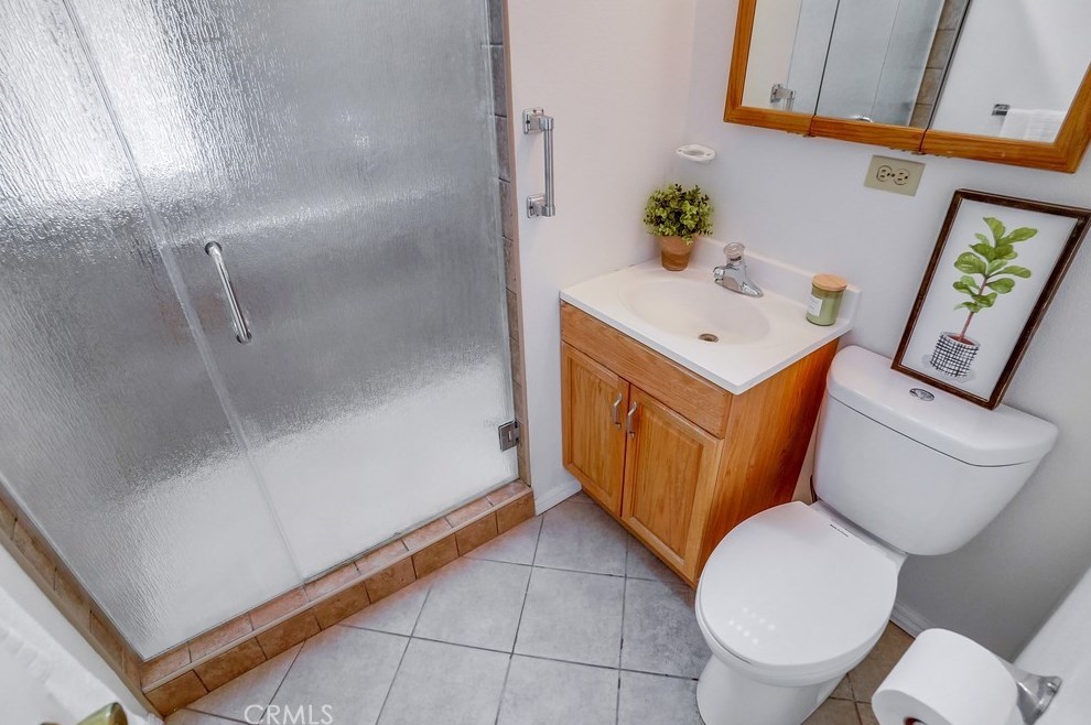 5017 Gafford St, Los Angeles CA  90040-1305 exterior