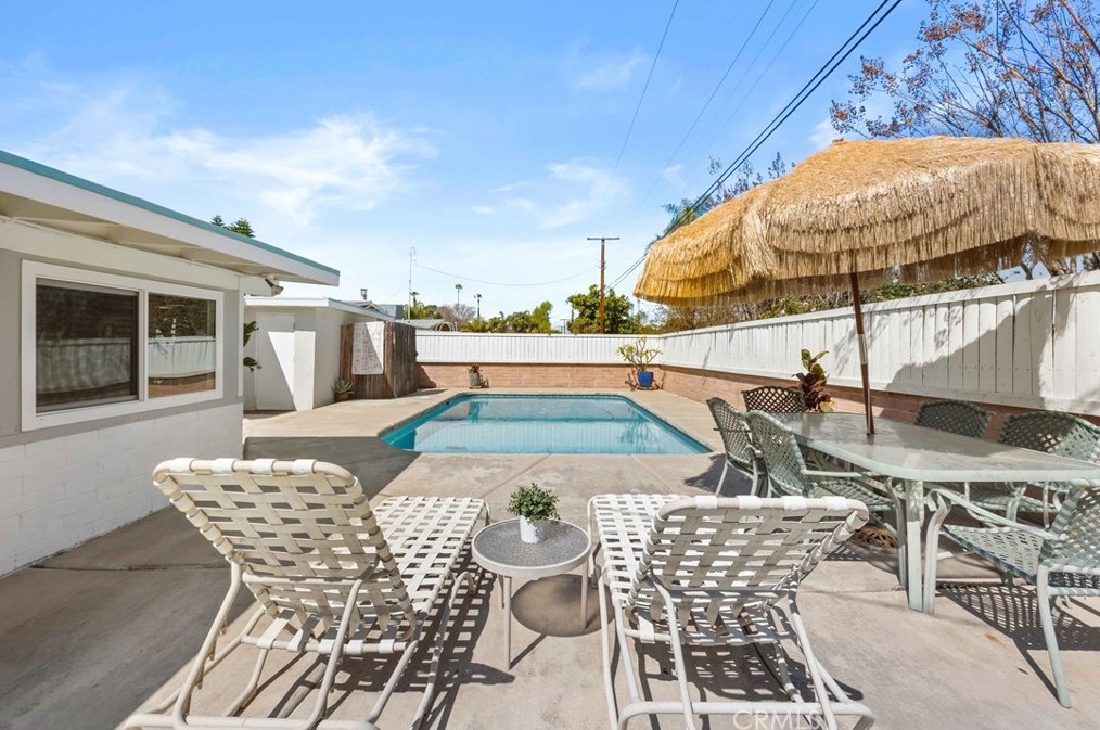 3923 Overland St, Riverside CA  92503-4035 exterior