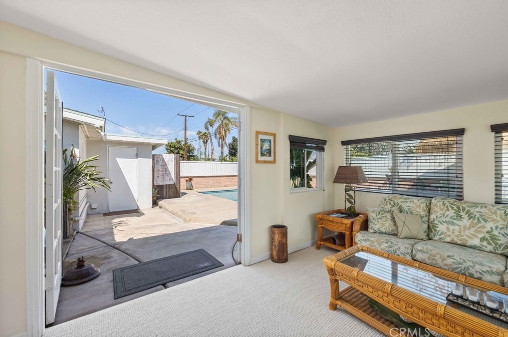 3923 Overland St, Riverside CA  92503-4035 exterior