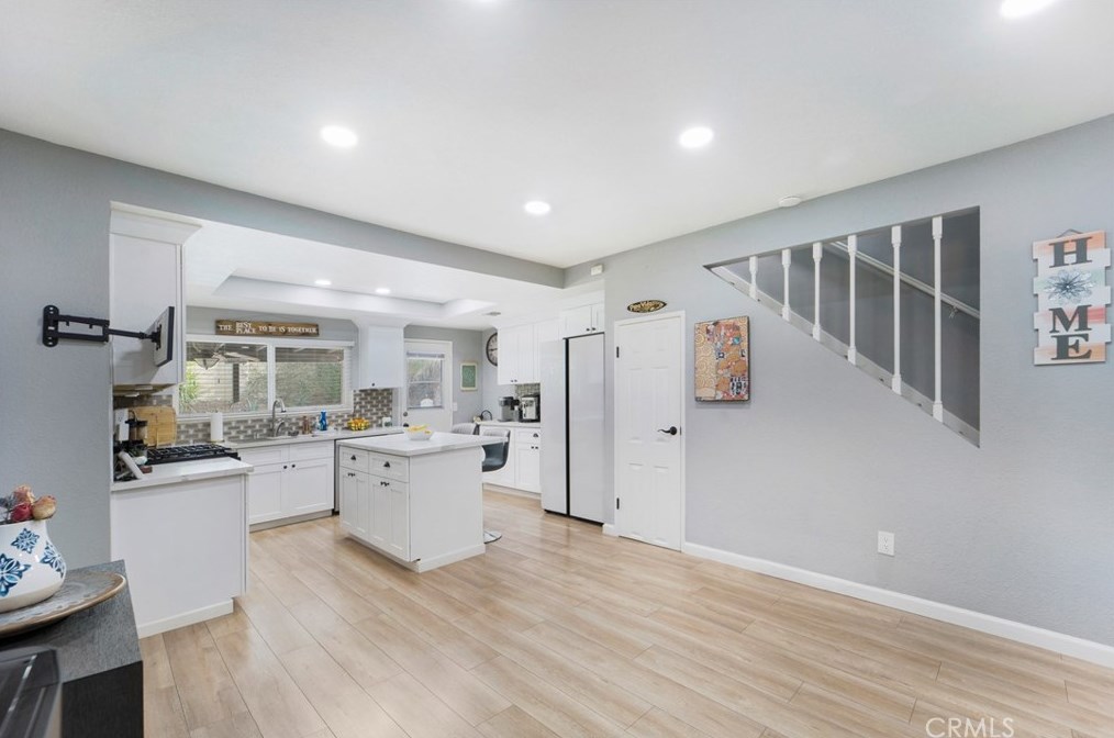12740 Woodcliff Cir, Riverside CA  92503-4627 exterior