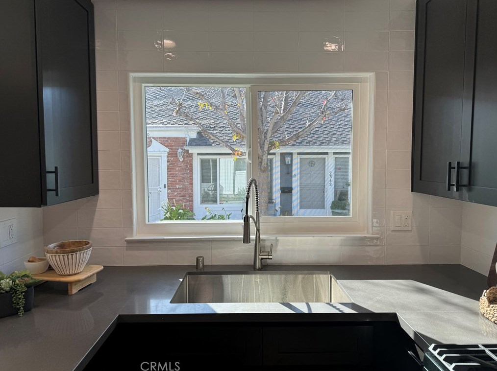 2341 Minuteman Way, Costa Mesa CA  92626-6530 exterior