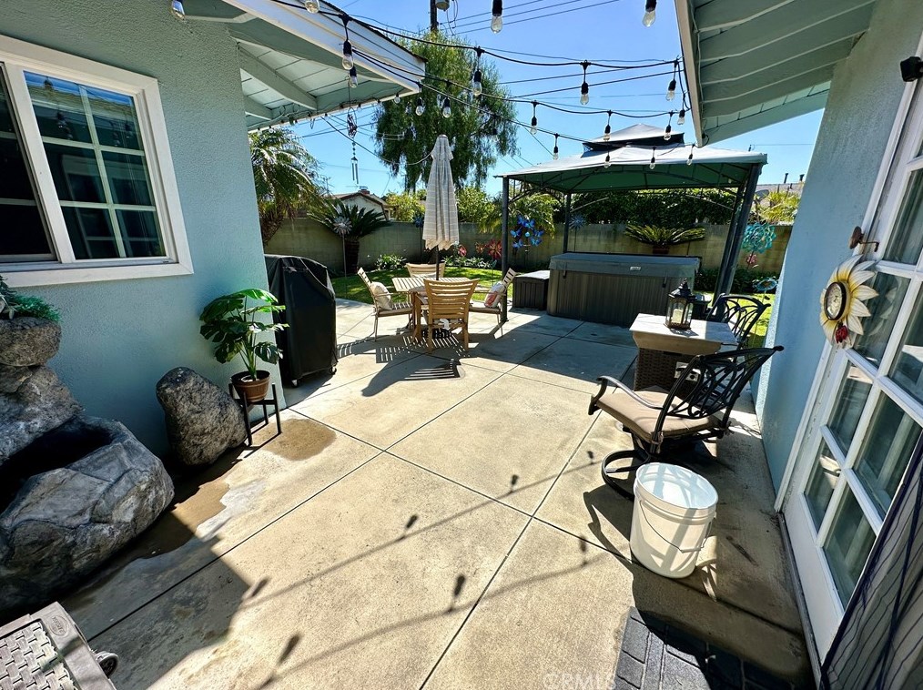 1914 Orange Ave, Anaheim CA  92804-3502 exterior