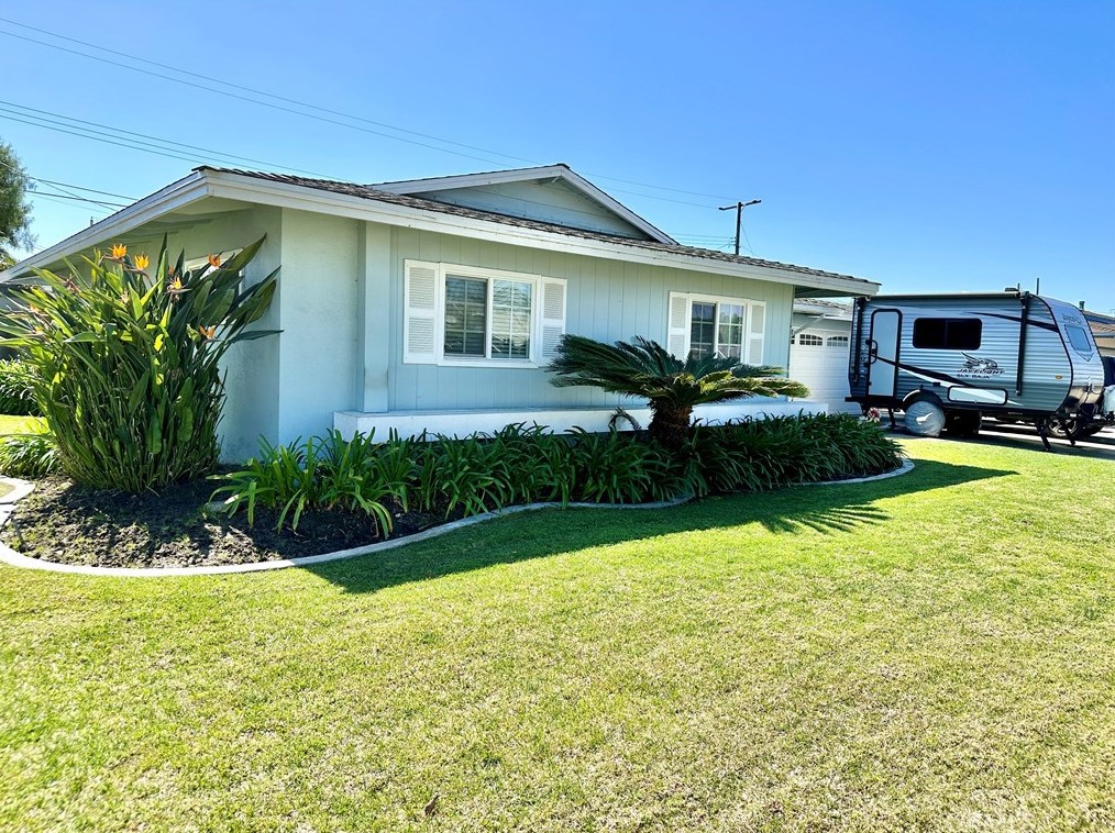 1914 Orange Ave, Anaheim CA  92804-3502 exterior