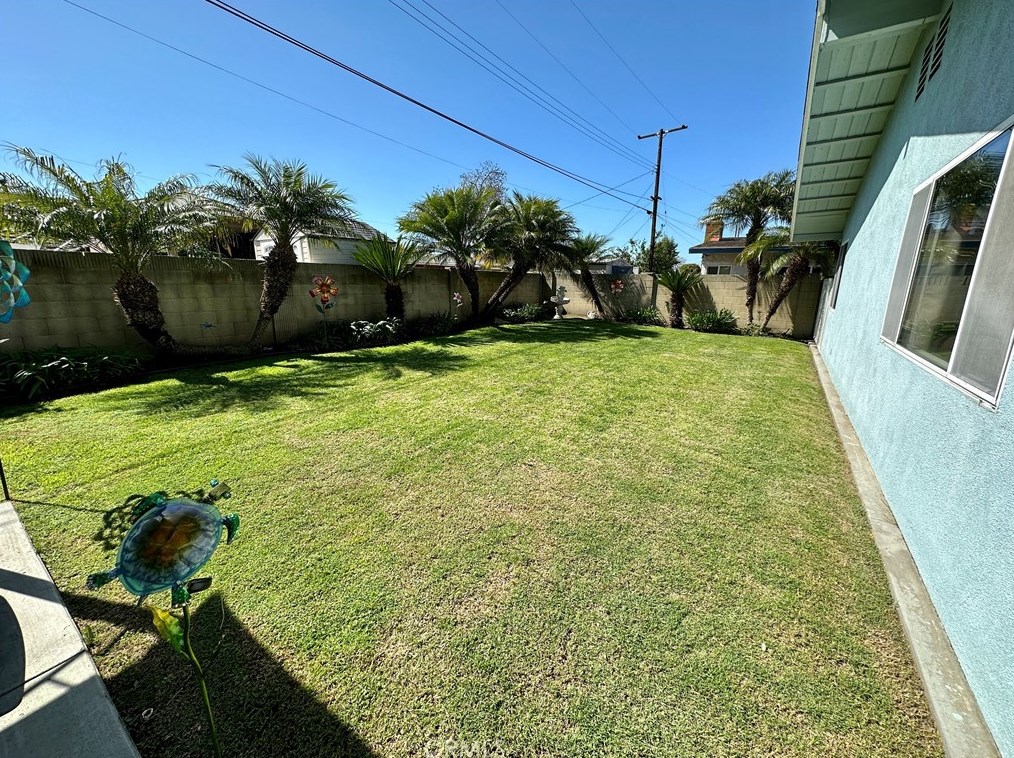 1914 Orange Ave, Anaheim CA  92804-3502 exterior